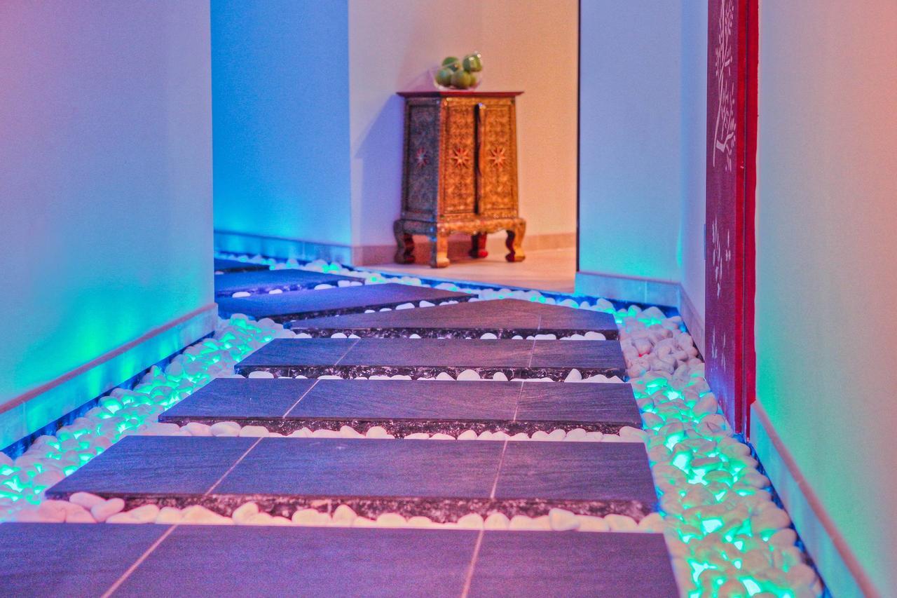 Seetelhotel Ahlbecker Hof Heringsdorf  Exterior foto A staircase with LED lighting